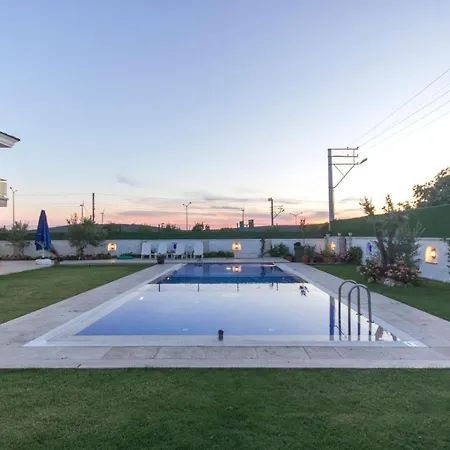 Lux Tas Çeşme