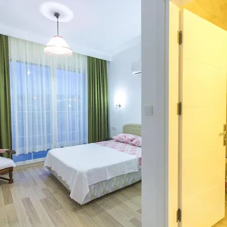 Lux Tas Çeşme